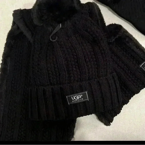 Black UGG hat and scarf set - Picture 1 of 2